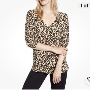 Gibson V-Neck Hi-Low Animal Print Oversized Sweater, Long sleeves